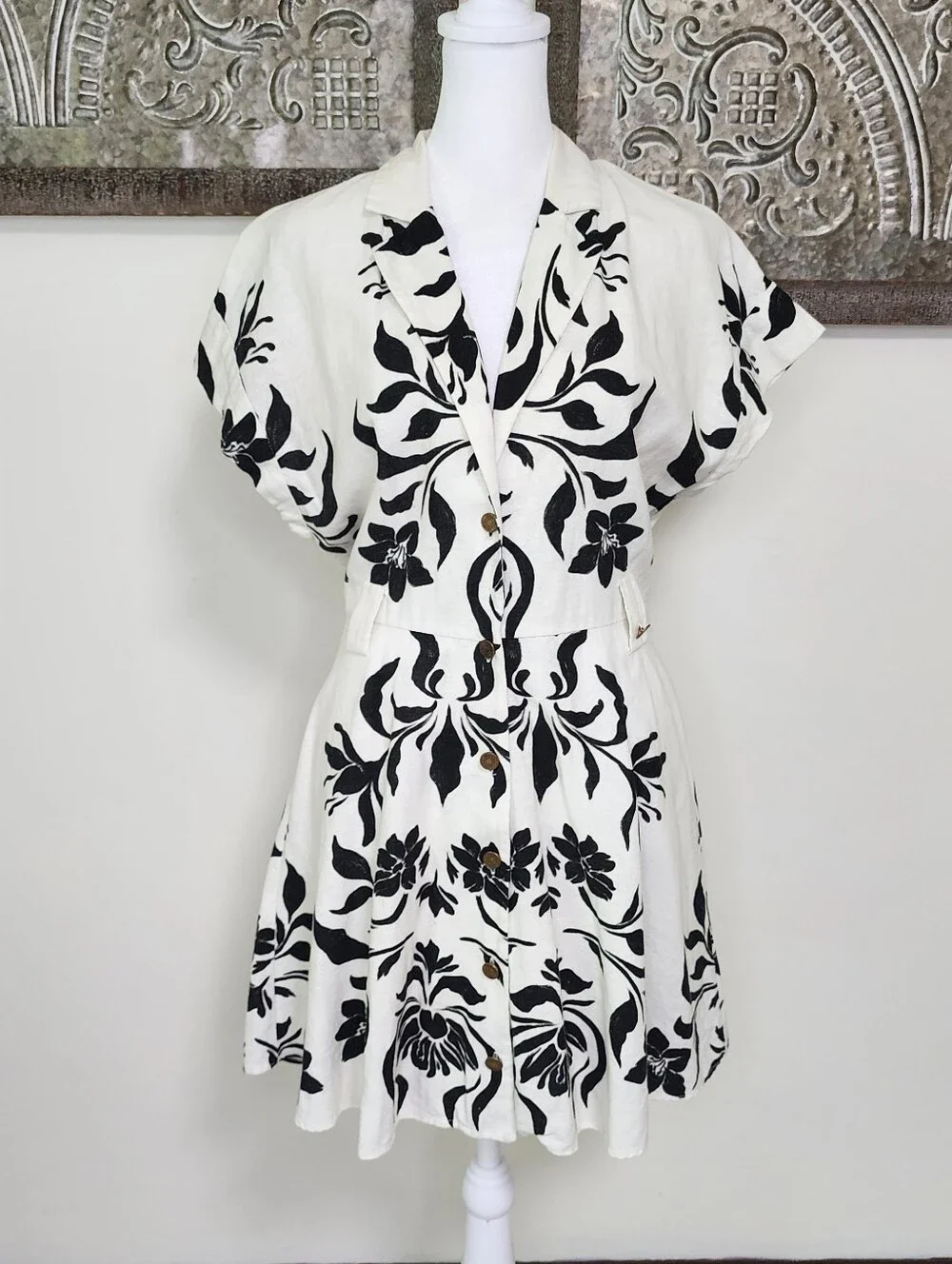 Zara Cream & Black Floral Linen Blend Button-Front Fit-and-Flare Dress Large - Picture 1 of 16